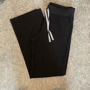 High waisted Livingston Basic scrub pants
